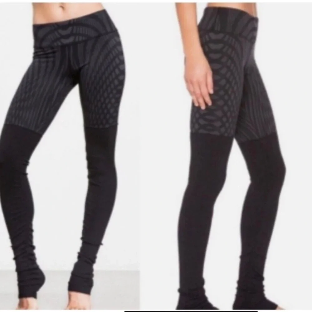 Alo yoga black Gray printed goddess leggings women’s size xxs